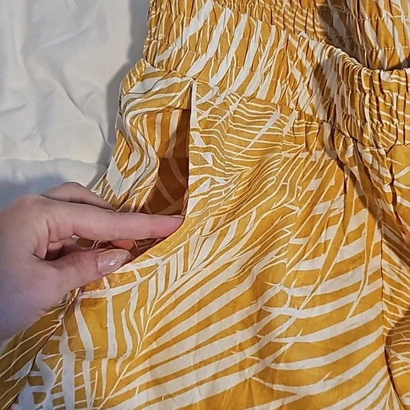 NWT Panarama Jack's Palm Print Yellow Linen Wide Legged Summer Pants - Picture 4 of 7